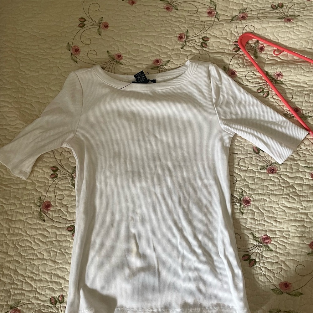 Tahari white shirt ribbed